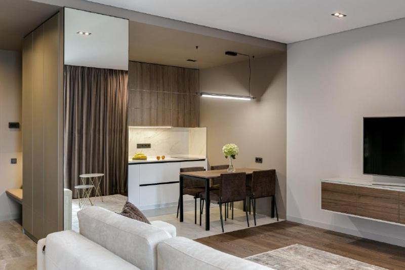Classy Studio In Chicago, A Luxurious Condo Київ Екстер'єр фото